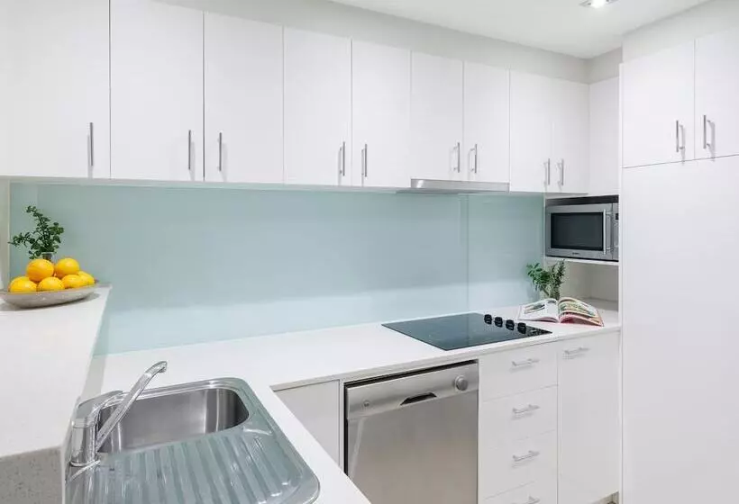 Brady Apartment Hotel Flinders Street