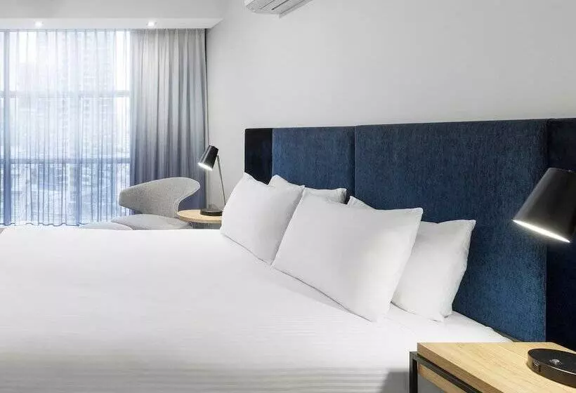 Brady Apartment Hotel Flinders Street