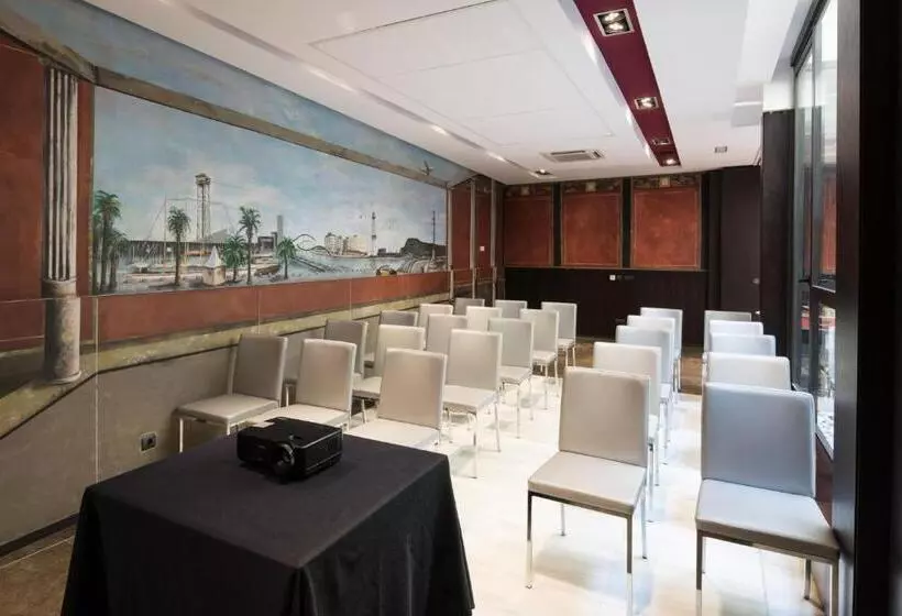 Отель Catalonia Port