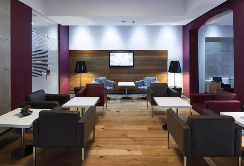 Отель Catalonia Port