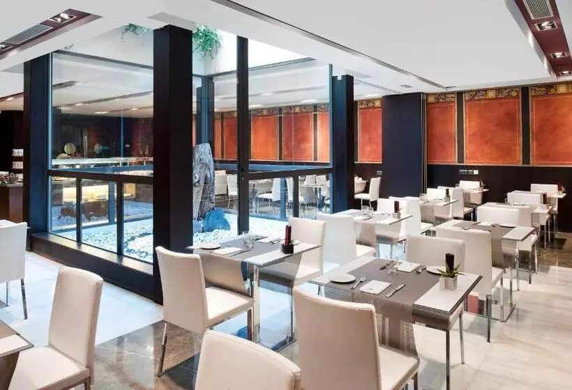 Отель Catalonia Port