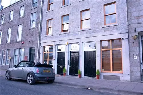 Отель City Wharf Apartments