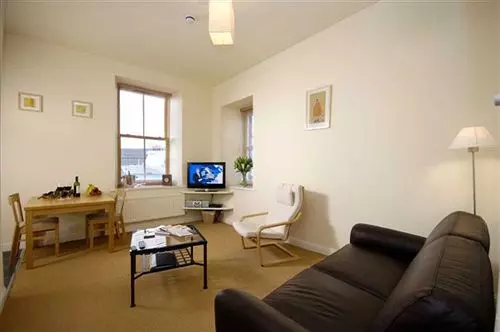 Отель City Wharf Apartments