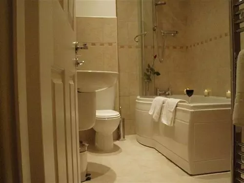 Отель City Wharf Apartments