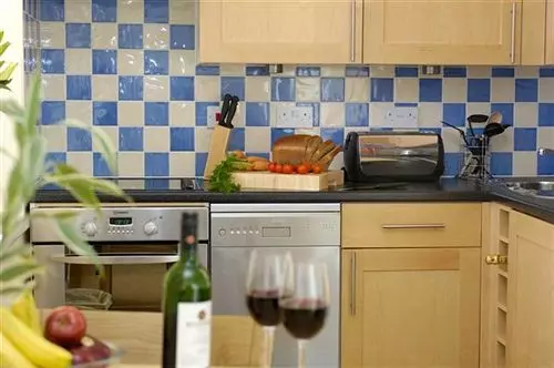 Отель City Wharf Apartments