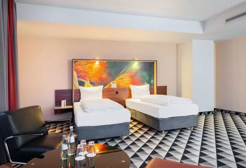 فندق Premier Inn Köln City Mediapark