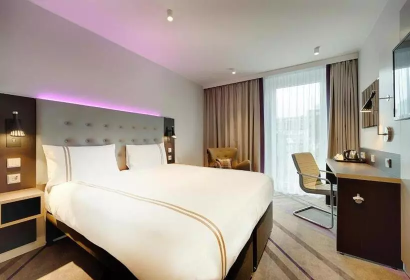 فندق Premier Inn Köln City Mediapark