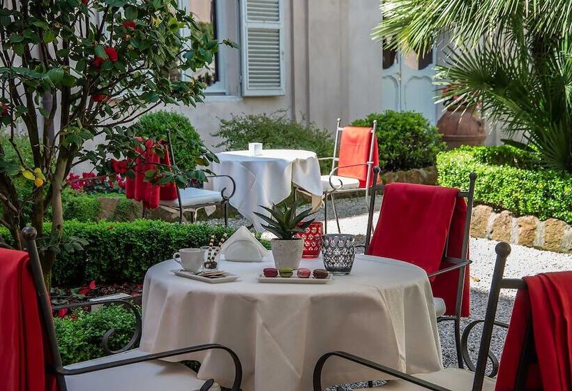 בית מלון כפרי Donna Camilla Savelli Vretreats