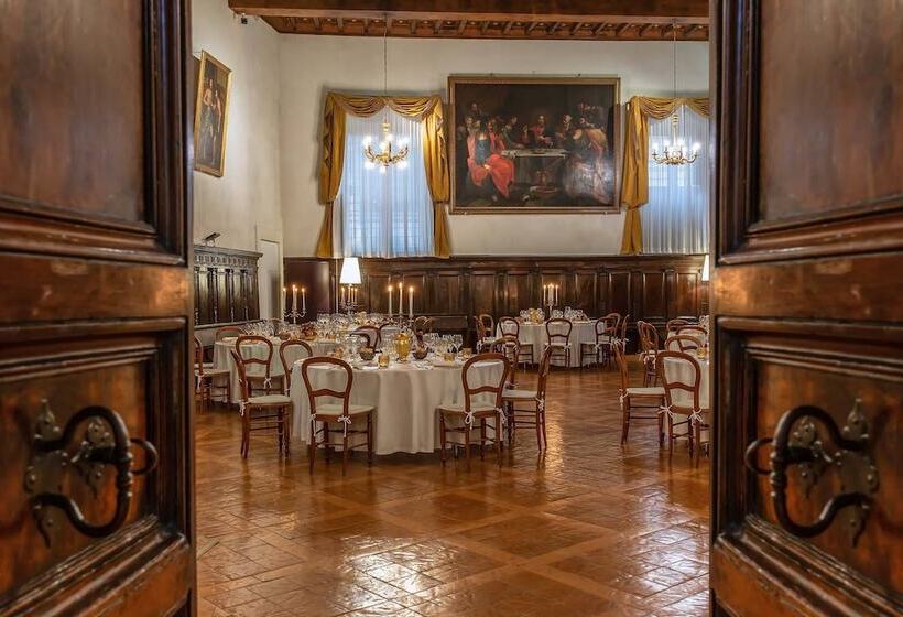 בית מלון כפרי Donna Camilla Savelli Vretreats