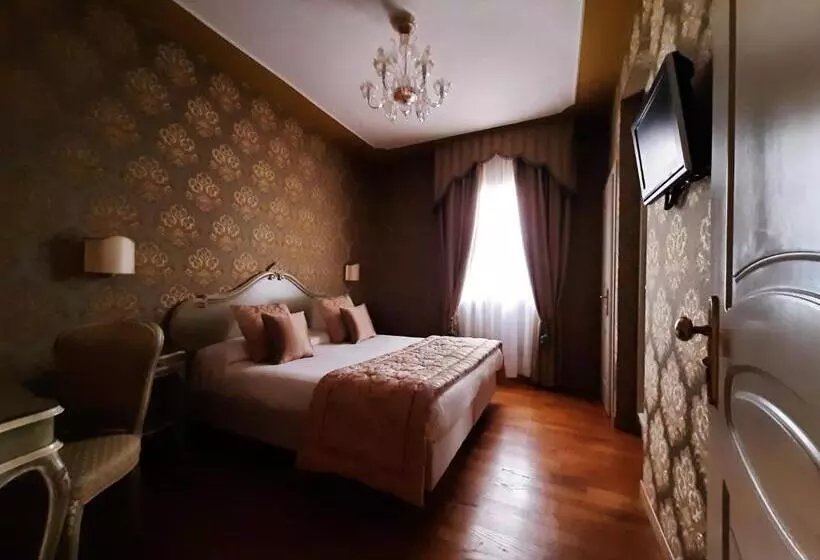 Отель Murano Palace