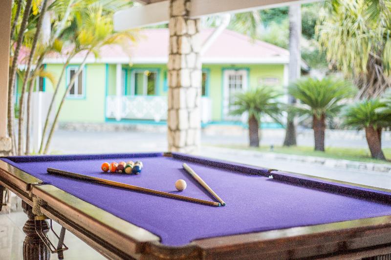 هتل Pineapple Beach Club All Inclusive Adults Only