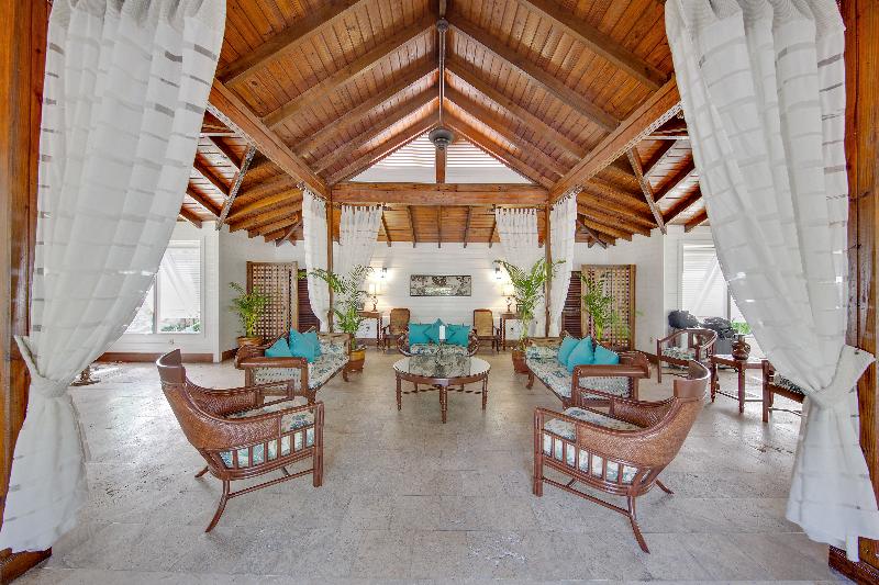 هتل Pineapple Beach Club All Inclusive Adults Only