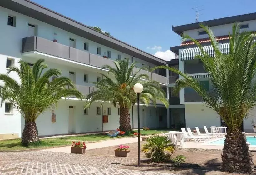 Отель Residence Verde Pineta