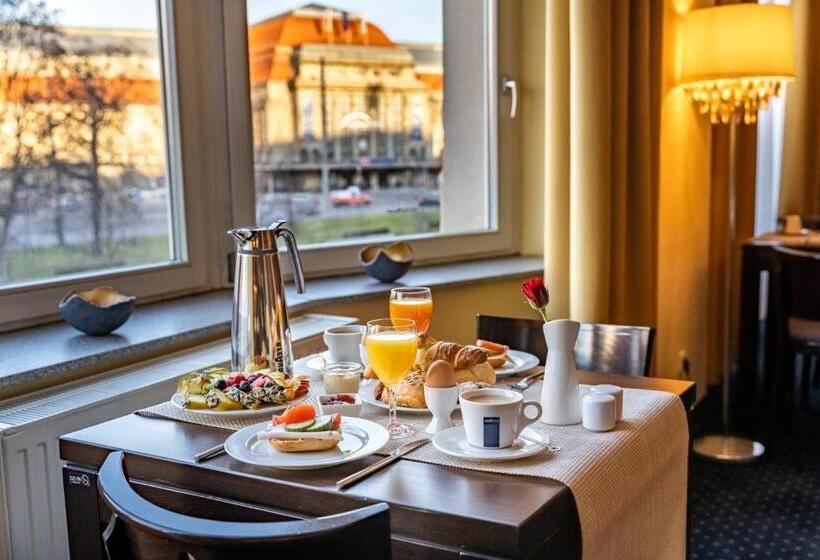 هتل Royal International Leipzig