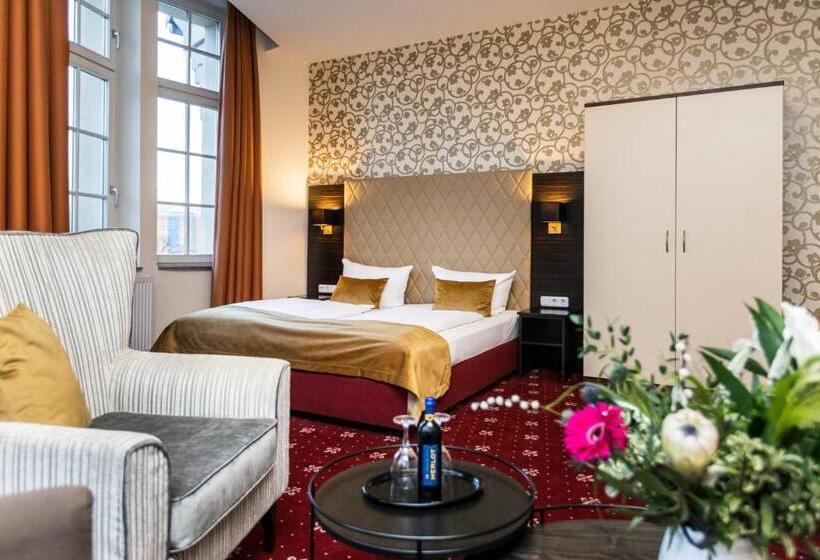 هتل Royal International Leipzig