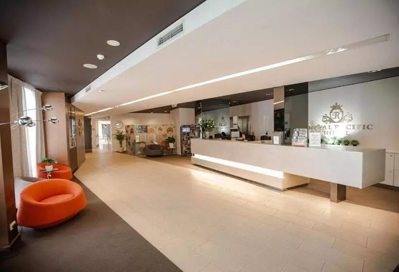 호텔 Royal Pacific