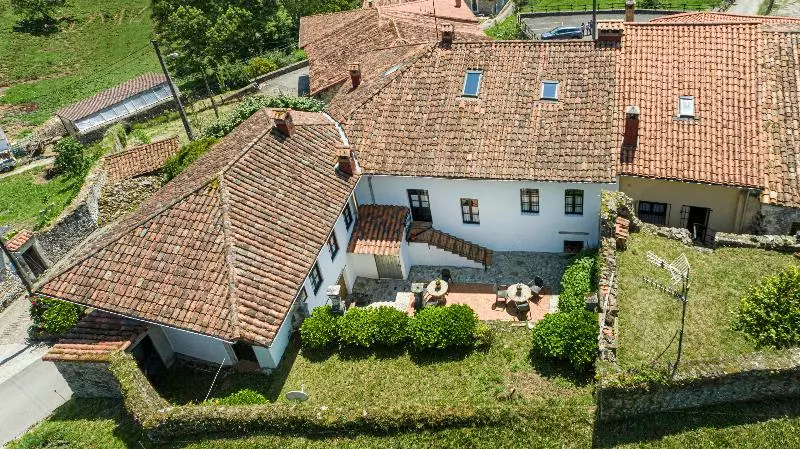 La Casona De Tresgrandas