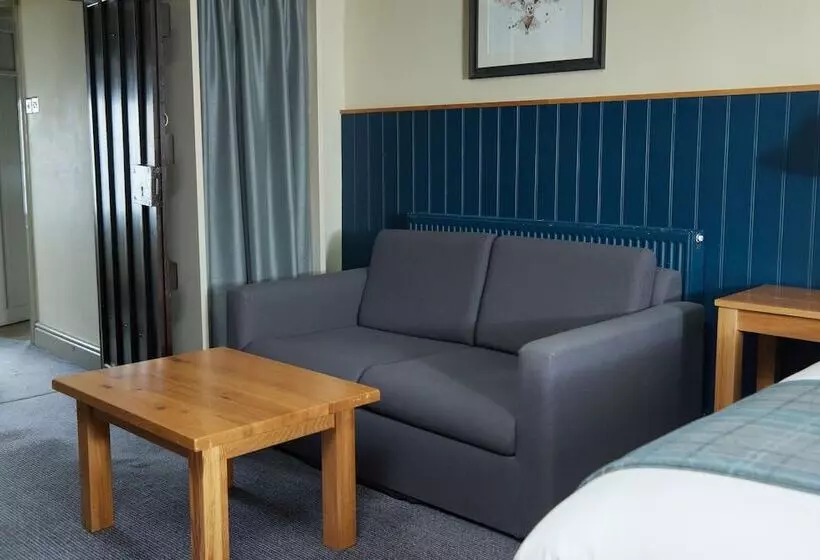 Red Lion Hotel By Greene King Inns