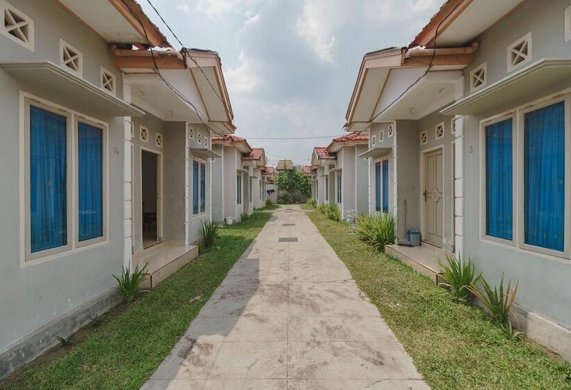 Pension Reddoorz Near Watervang Lubuk Linggau 2