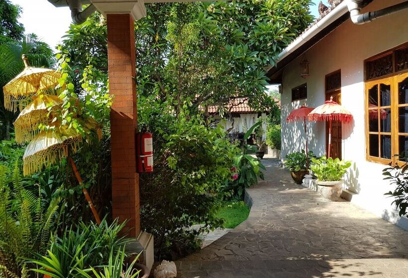 住宿加早餐  Villa Lumbalumba Banyualit