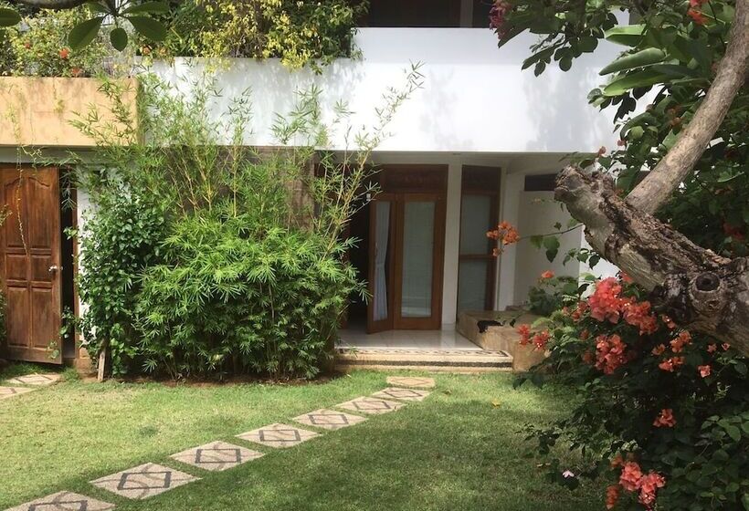 住宿加早餐  Villa Lumbalumba Banyualit