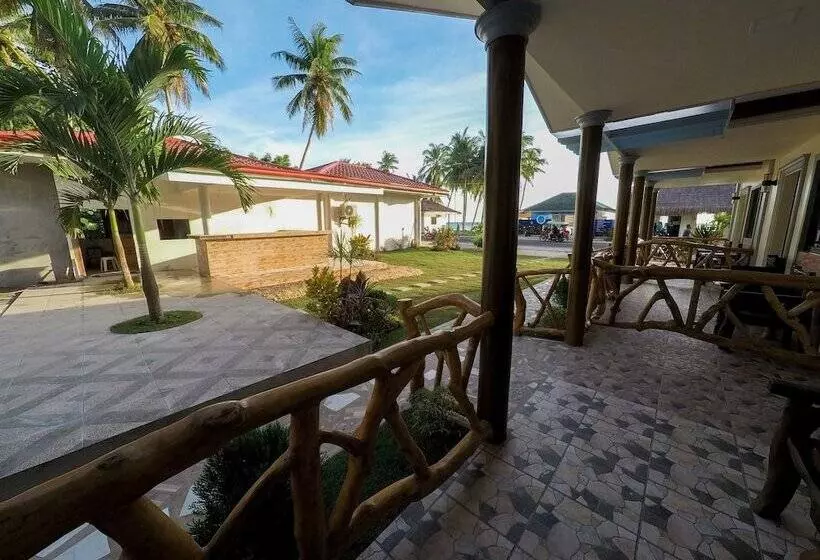 Hotelli Aloha Seaside Resort