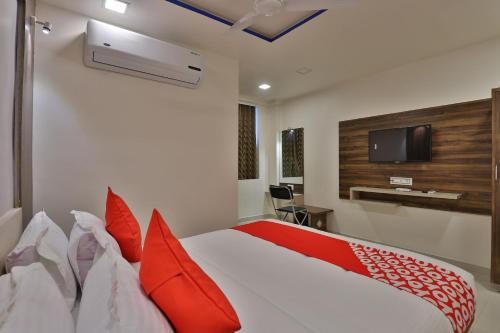 בית מלון כפרי Oyo 26476  Meridan Palace