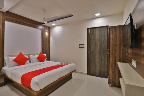 בית מלון כפרי Oyo 26476  Meridan Palace