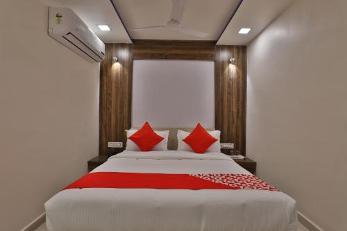 בית מלון כפרי Oyo 26476  Meridan Palace