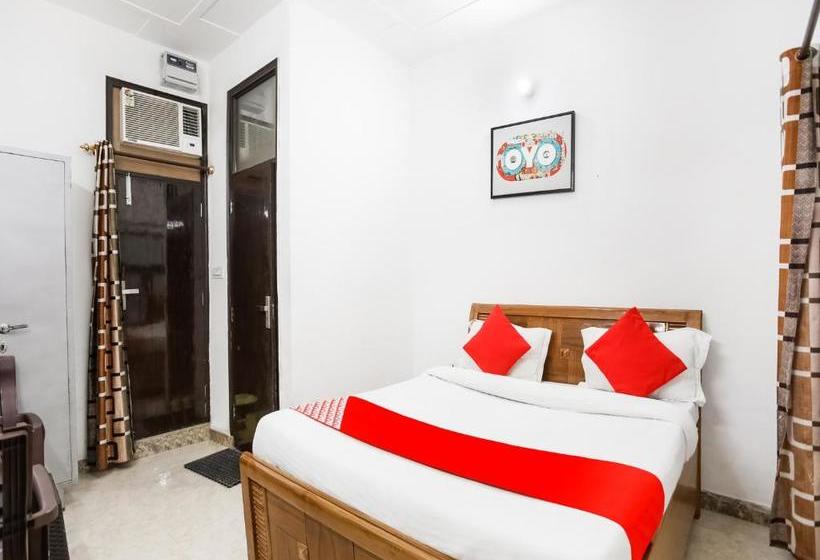 בית מלון כפרי Oyo 44130  Devi Palace Inn