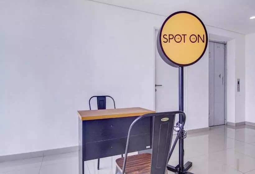 ホテル Spot On 90149 Jr Room