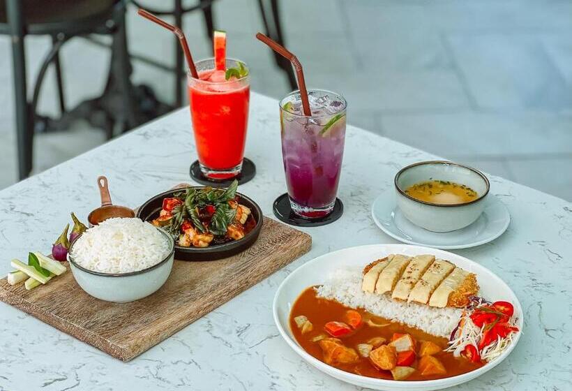 Ratri Hotel Phuket Old Town