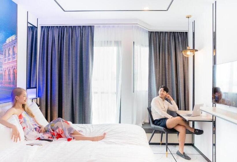 Ratri Hotel Phuket Old Town