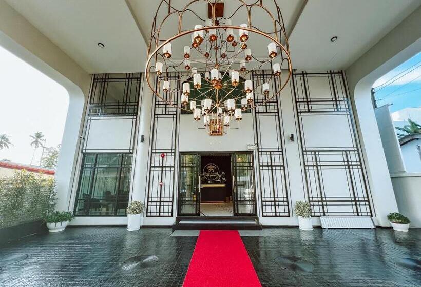 Ratri Hotel Phuket Old Town