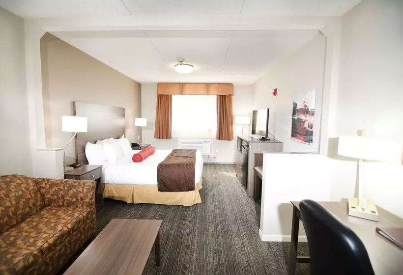 Best Western Plus Sandusky Hotel & Suites