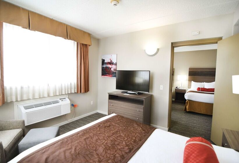 Best Western Plus Sandusky Hotel & Suites