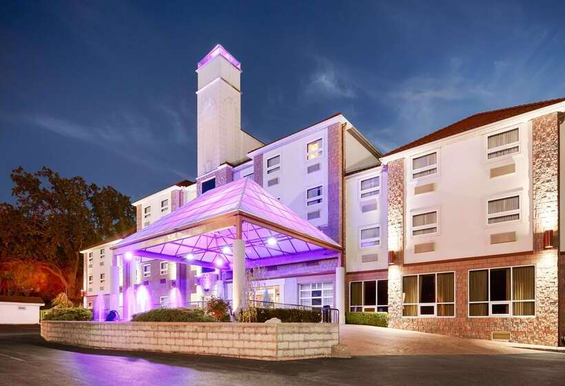 Best Western Plus Sandusky Hotel & Suites