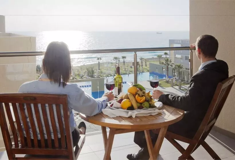 Отель Capital Coast Resort And Spa