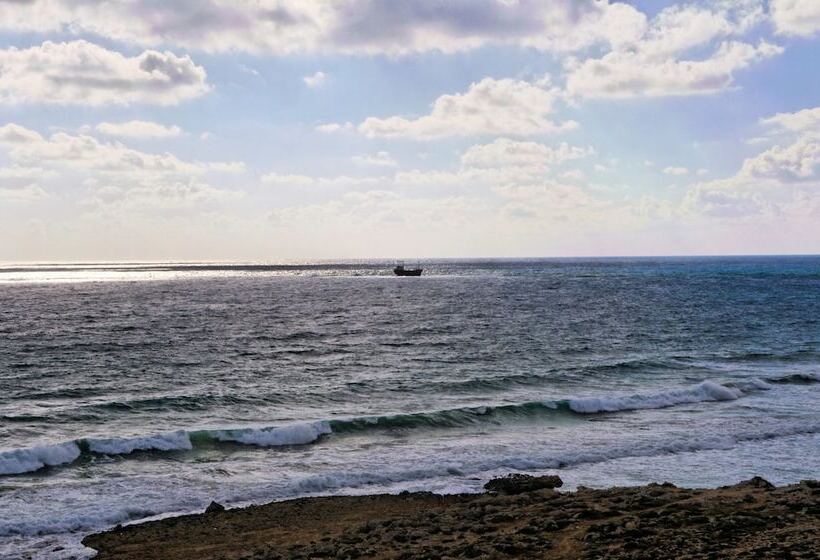 هتل Capital Coast Resort And Spa