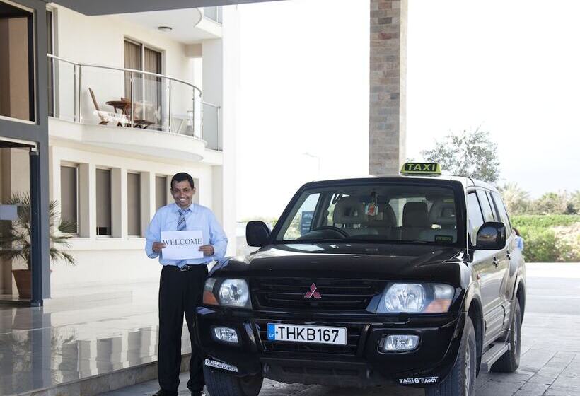 هتل Capital Coast Resort And Spa