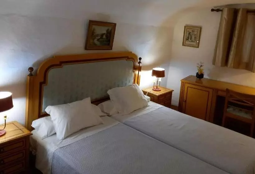 هتل Casa De S. Tiago