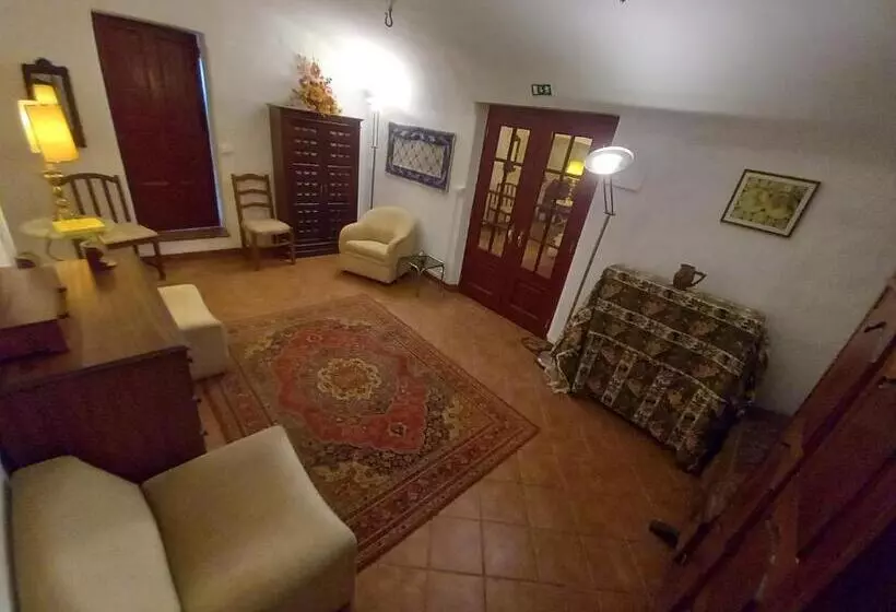 هتل Casa De S. Tiago