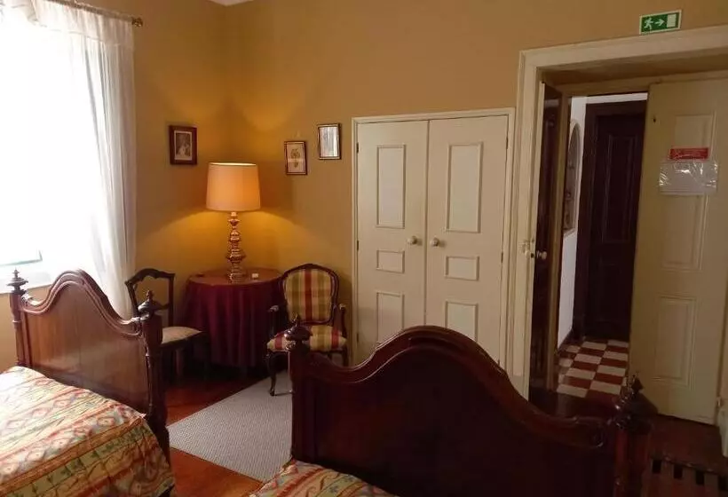 هتل Casa De S. Tiago