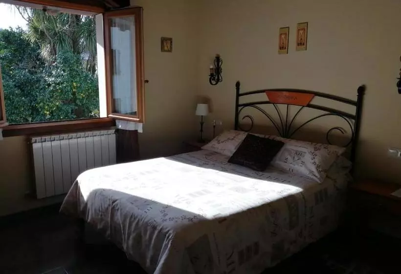 Отель Pensión Gure Ametsa