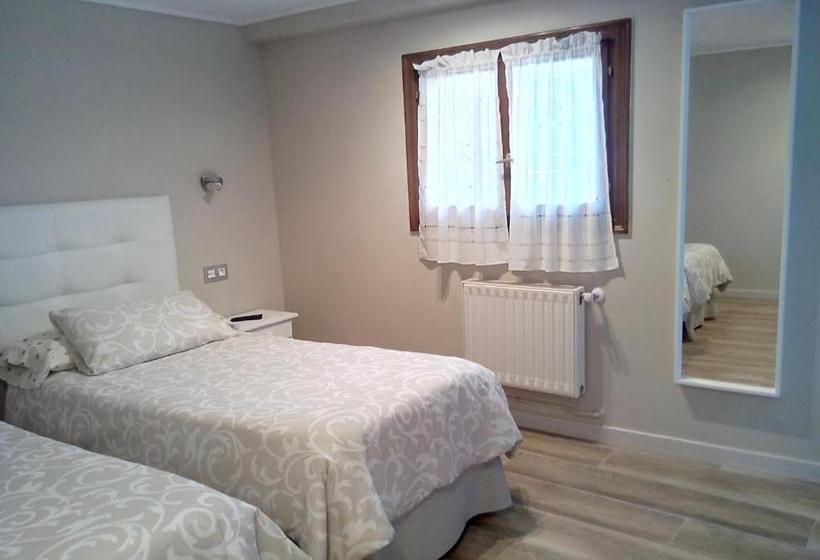 هتل Pensión Gure Ametsa