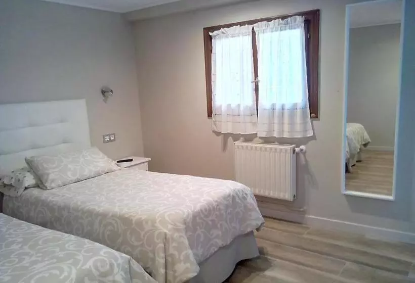 Отель Pensión Gure Ametsa