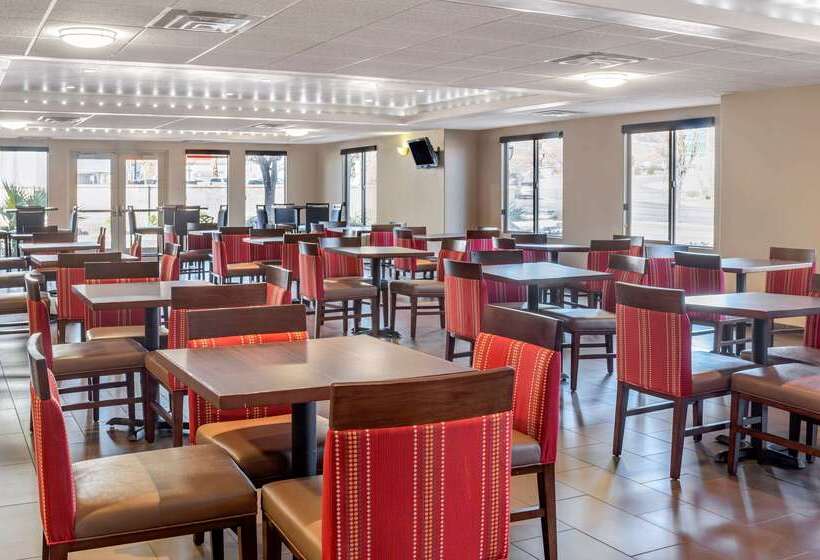 فندق Comfort Inn At Convention Center