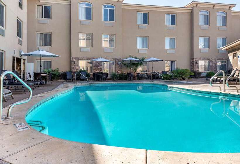 فندق Comfort Inn At Convention Center