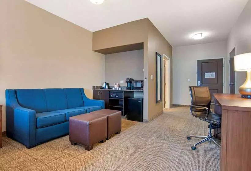 هتل Comfort Suites