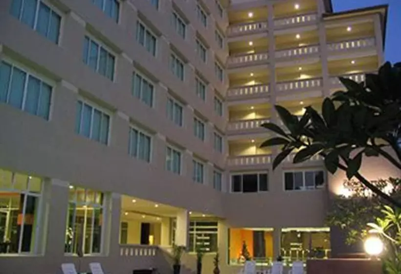 호텔 Crown Pattaya Beach